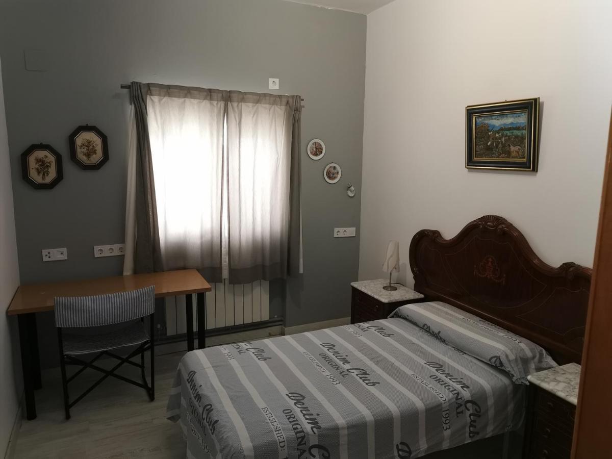 Villa "Luna De Segovia" レガネス エクステリア 写真