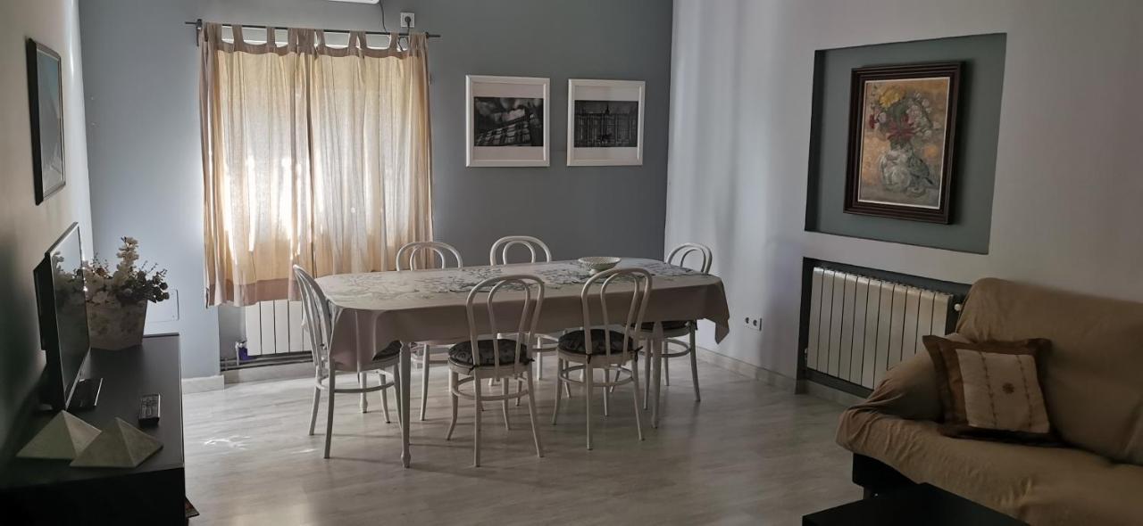 Villa "Luna De Segovia" レガネス エクステリア 写真