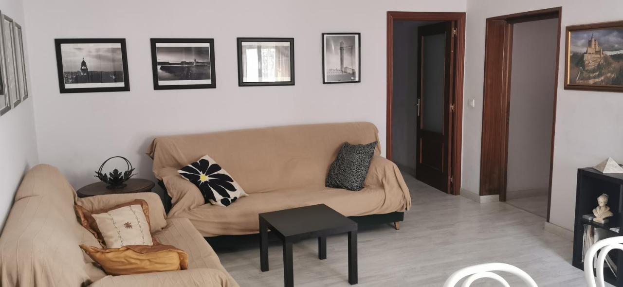 Villa "Luna De Segovia" レガネス エクステリア 写真
